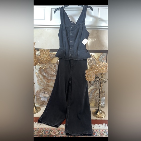 We The Free Black Denim overalls Apparel🌟 - Picture 4 of 11